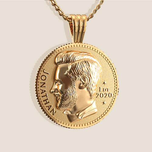 Personalisierte Münzkette mit Bild 3D-Portrait Mann getragen an Model